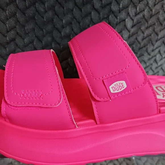 Hey Dude Delray Slide Mono Classic Women's Sandals Electric Pink Platform Sz 9 - Picture 3 of 12